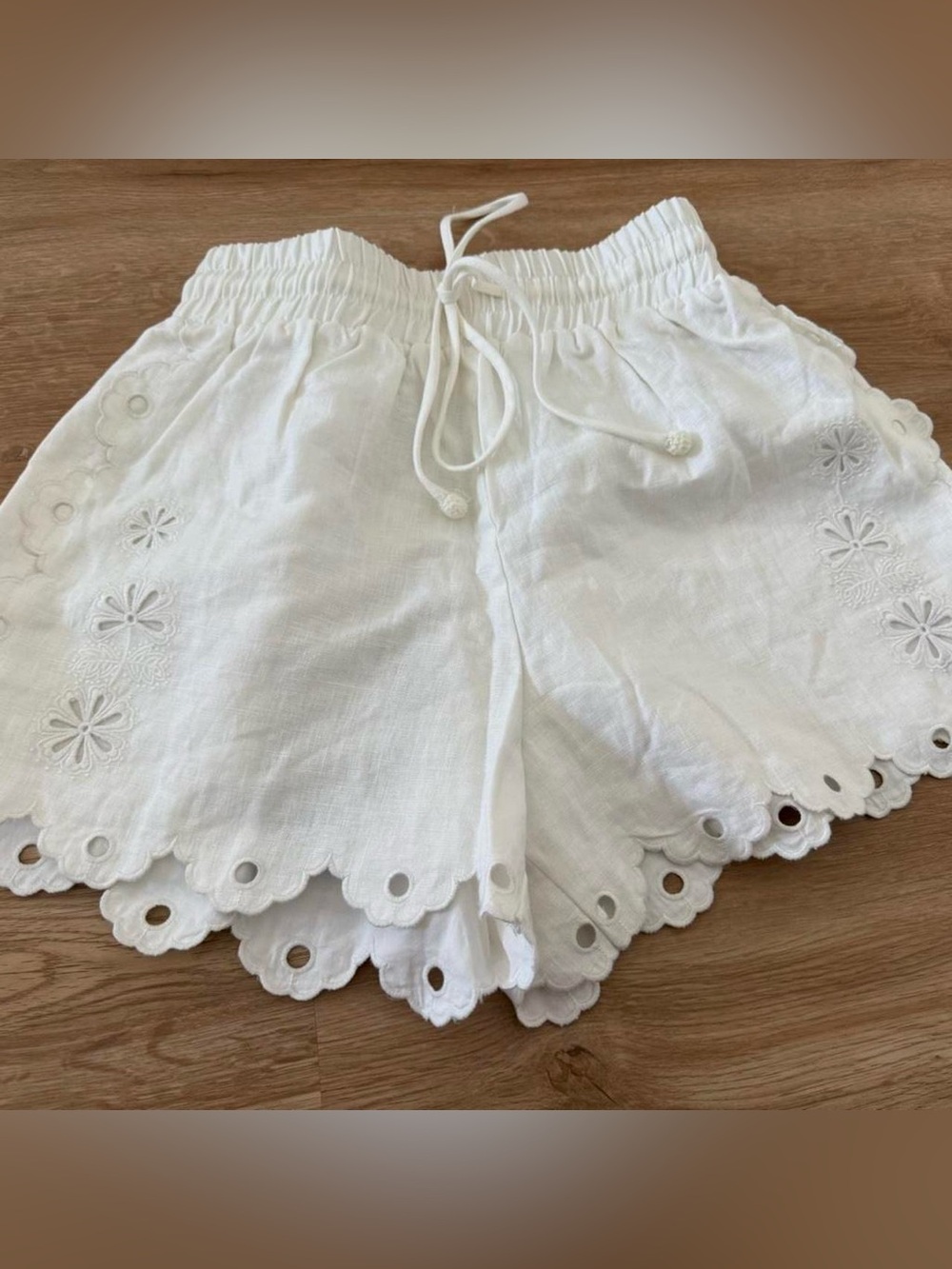 Farm Rio White Linen Eyelet Scallop Hem Shorts